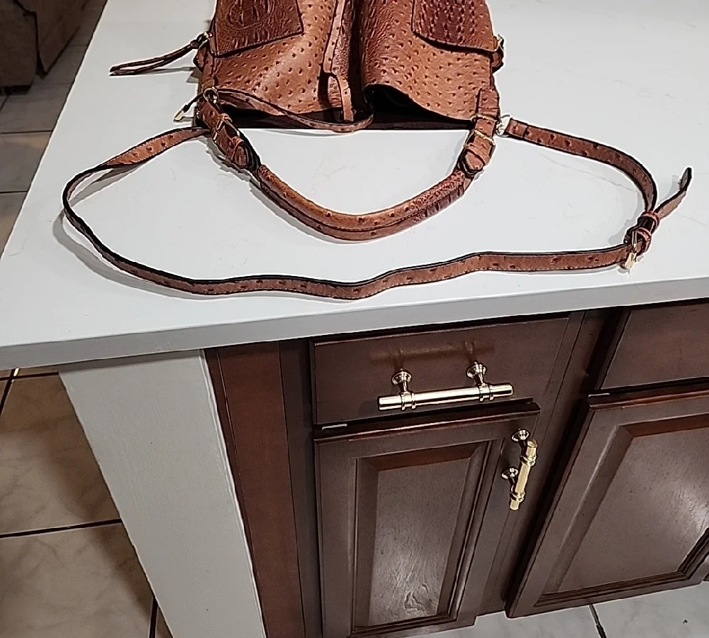 Elegant Brown Faux Ostrich Leather Handbag - Picture 5 of 12
